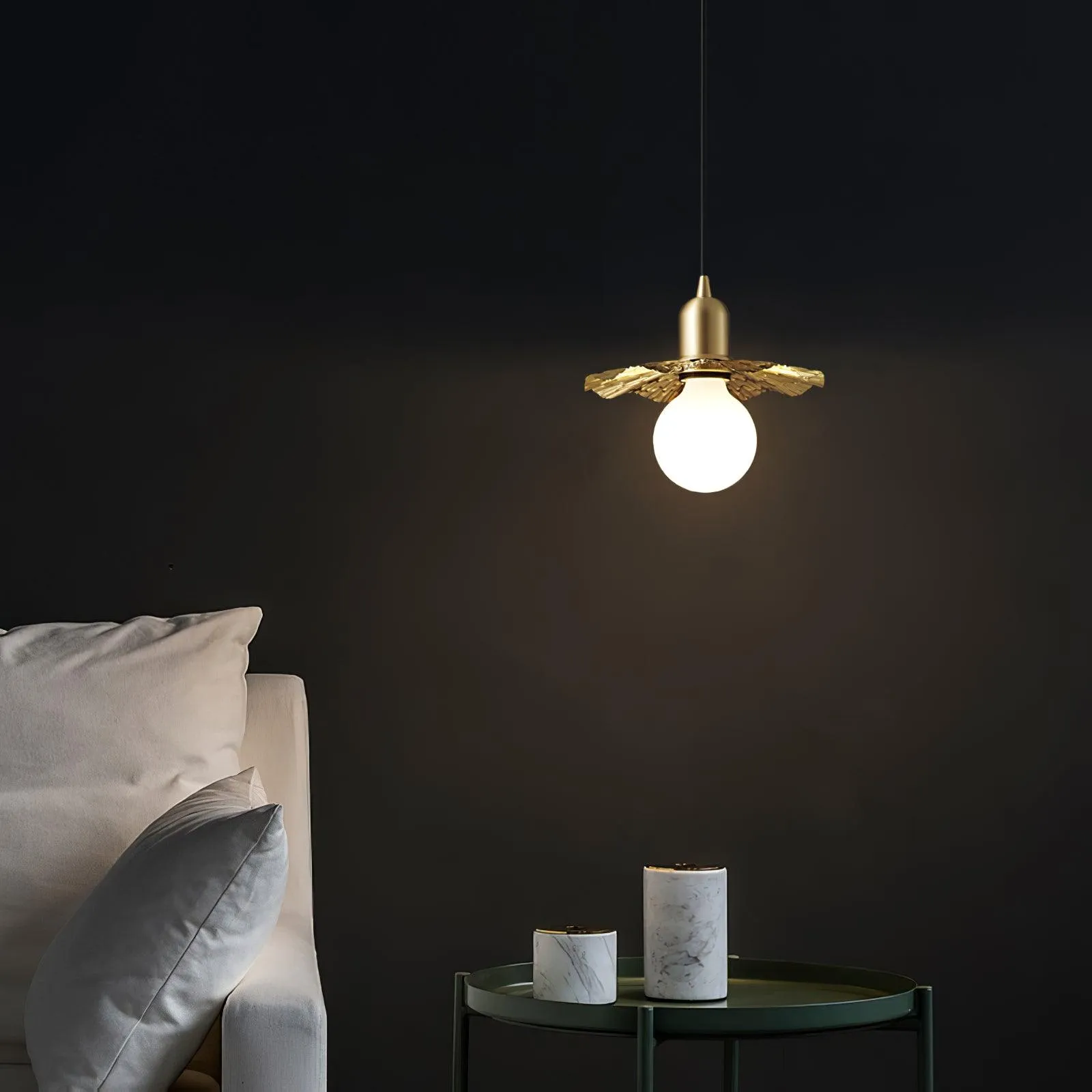Rozeta Pendant Light