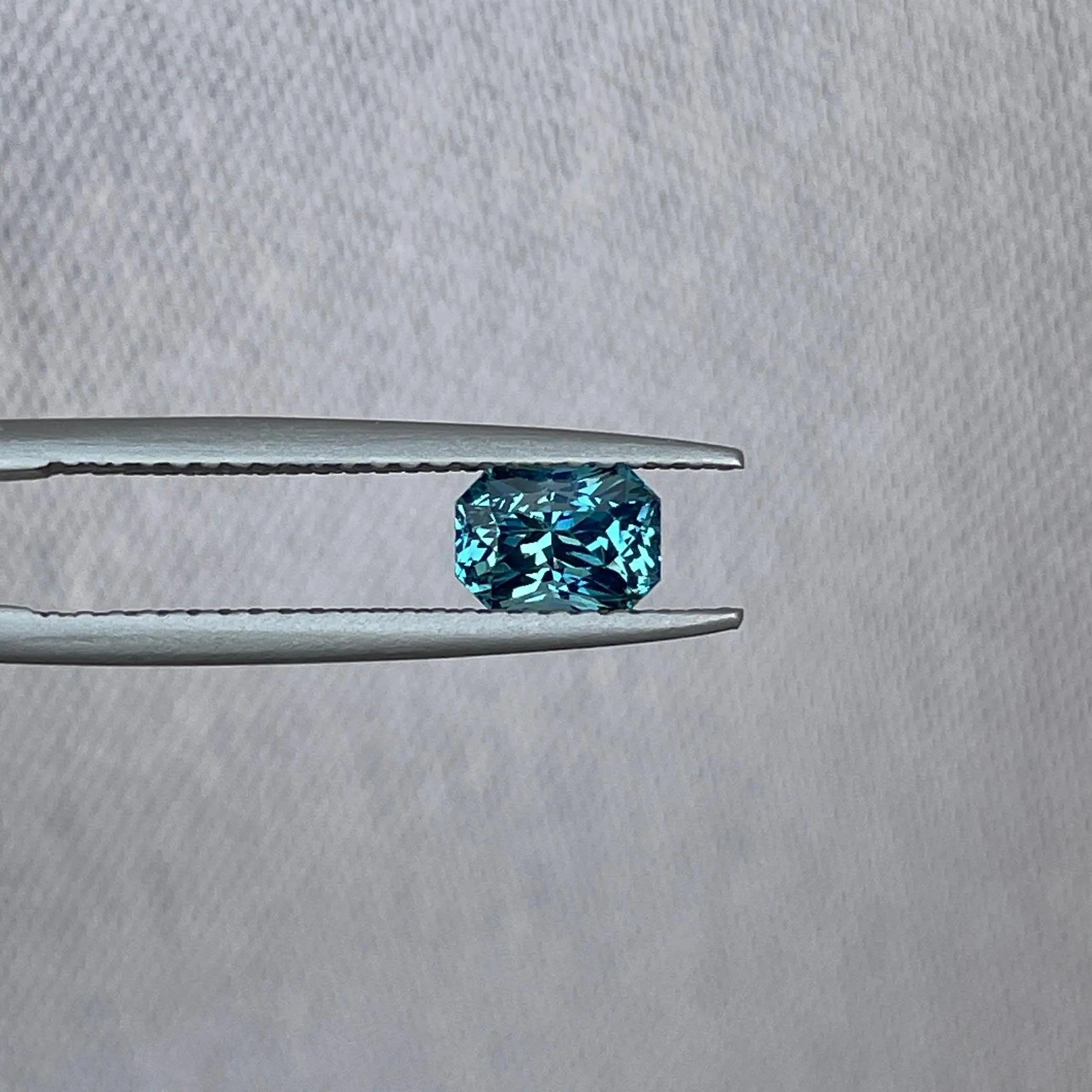 Teal sapphire stone Radiant cut teal sapphire, top colour teal sapphire Blue green teal sapphire 1.02 ct teal sapphire Natural teal sapphire