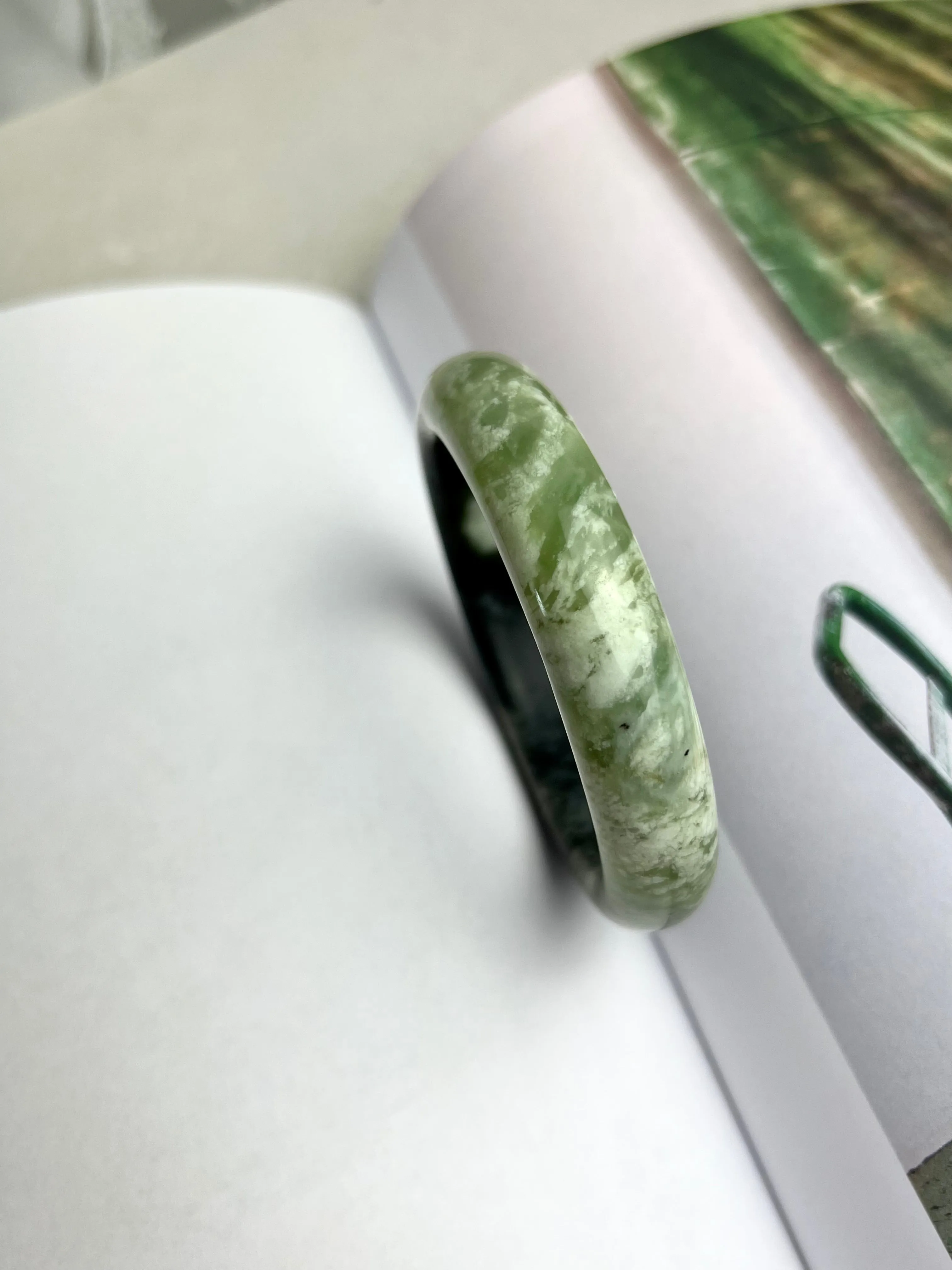 Unique Green Natural Serpentine Jade Bangle