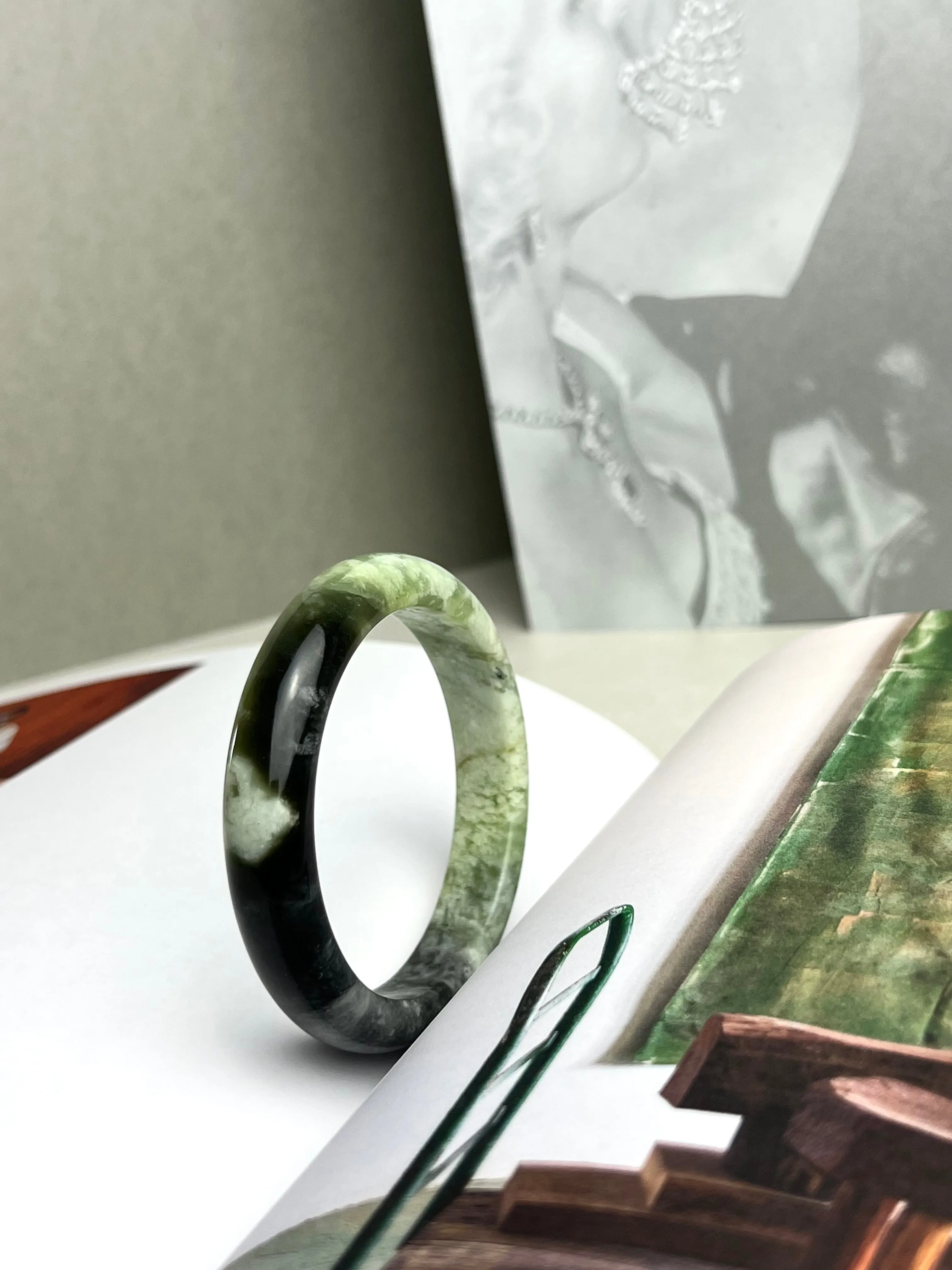 Unique Green Natural Serpentine Jade Bangle