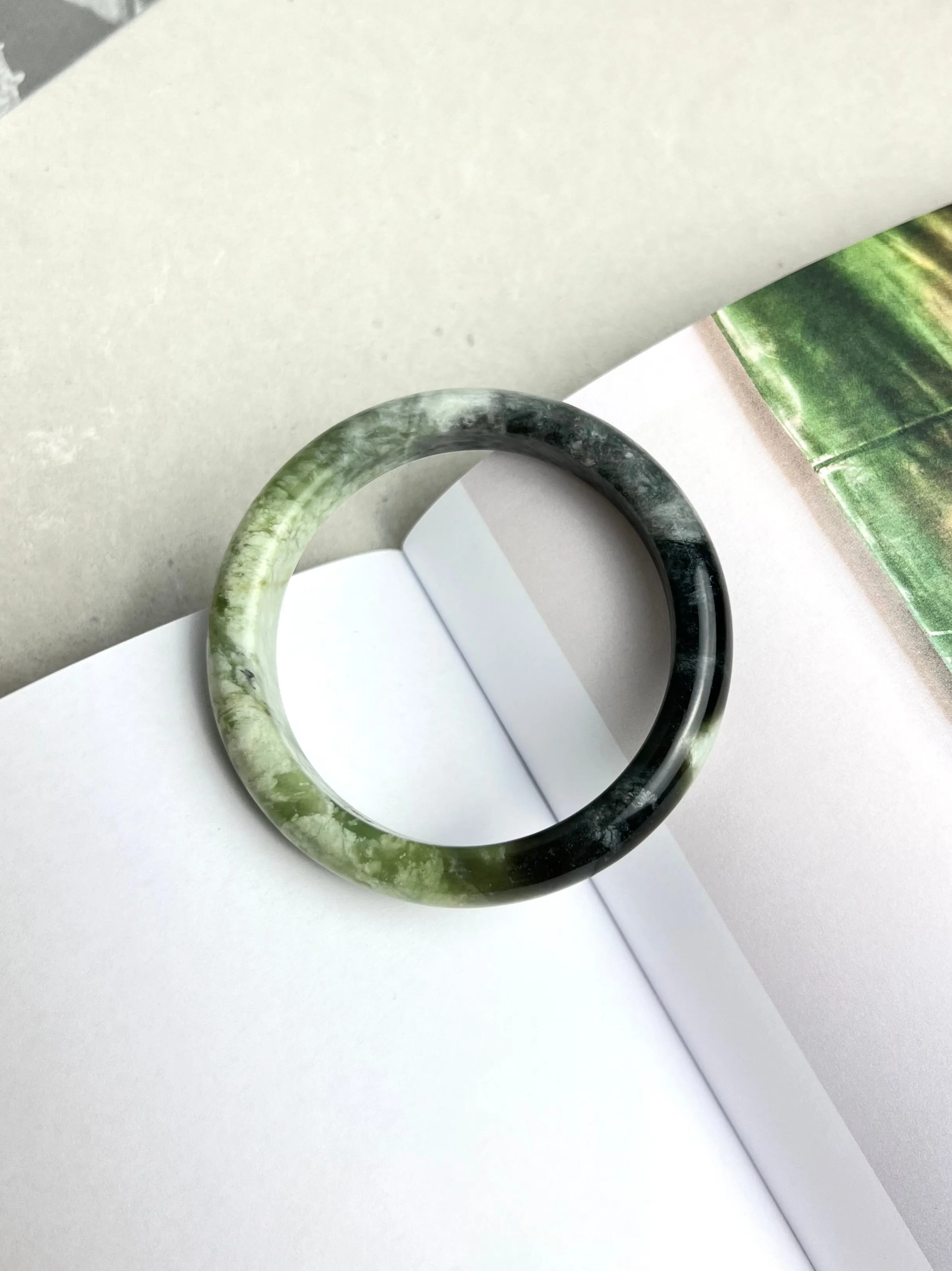 Unique Green Natural Serpentine Jade Bangle