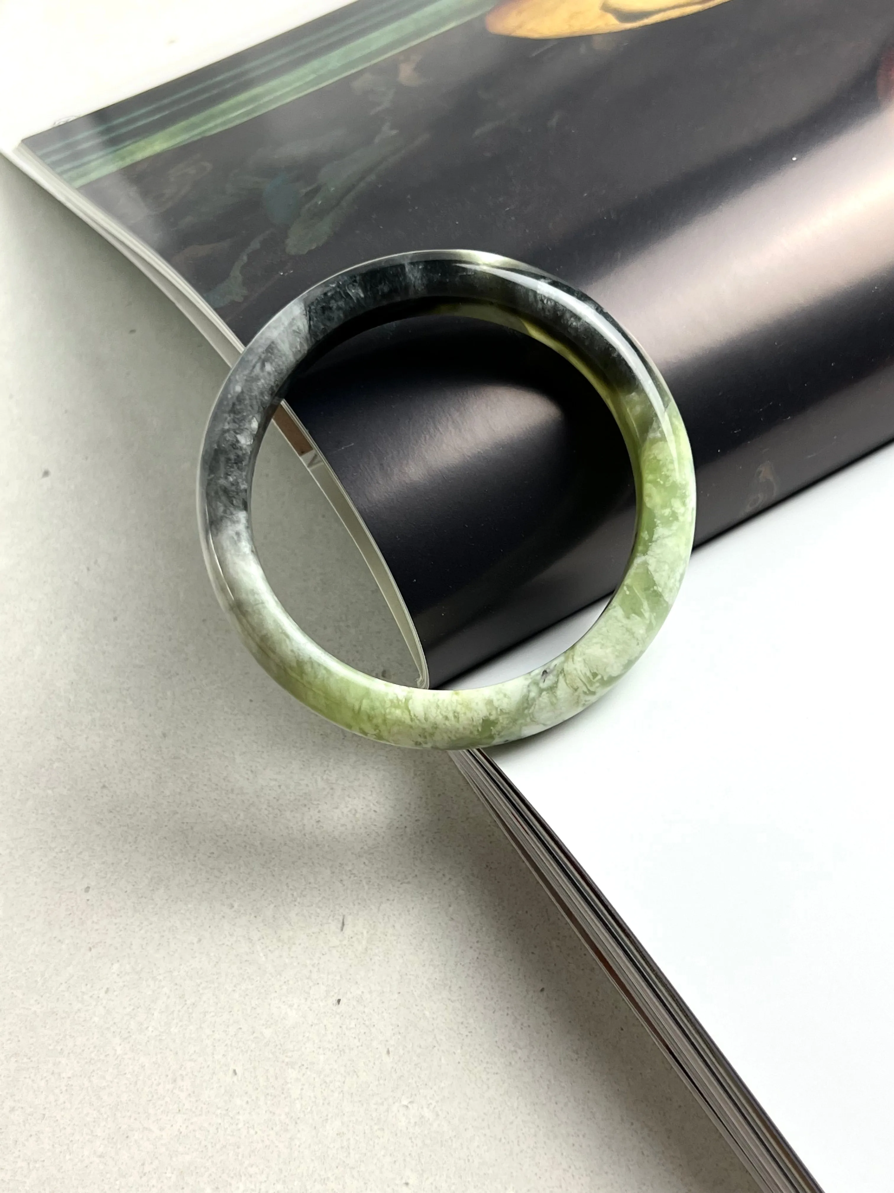 Unique Green Natural Serpentine Jade Bangle