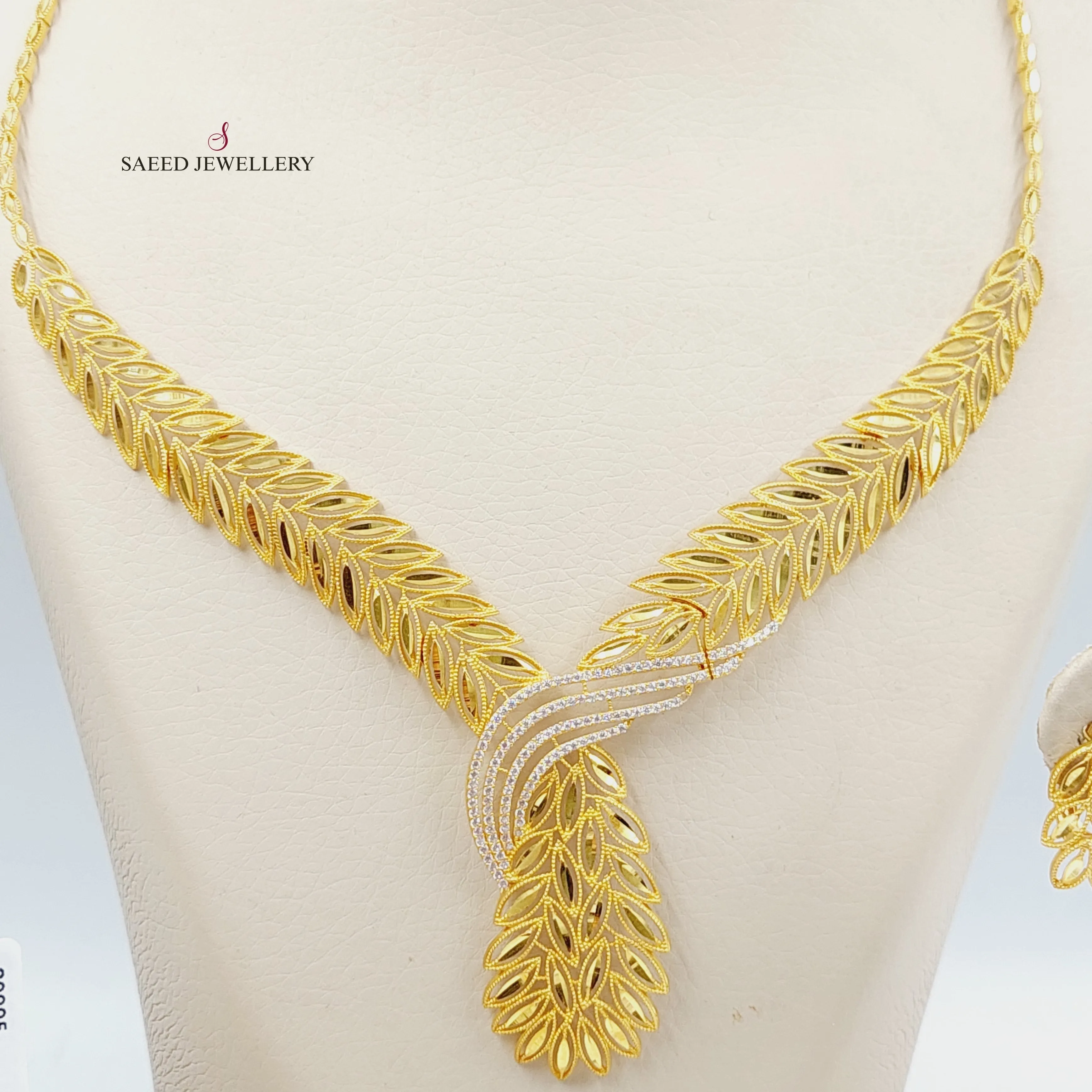 Zircon Studded Spike Set